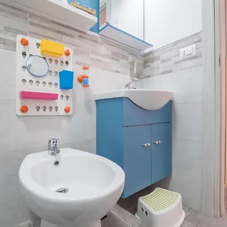 Babyaccommodation Family Panoramic Ii * Pietra Ligure
